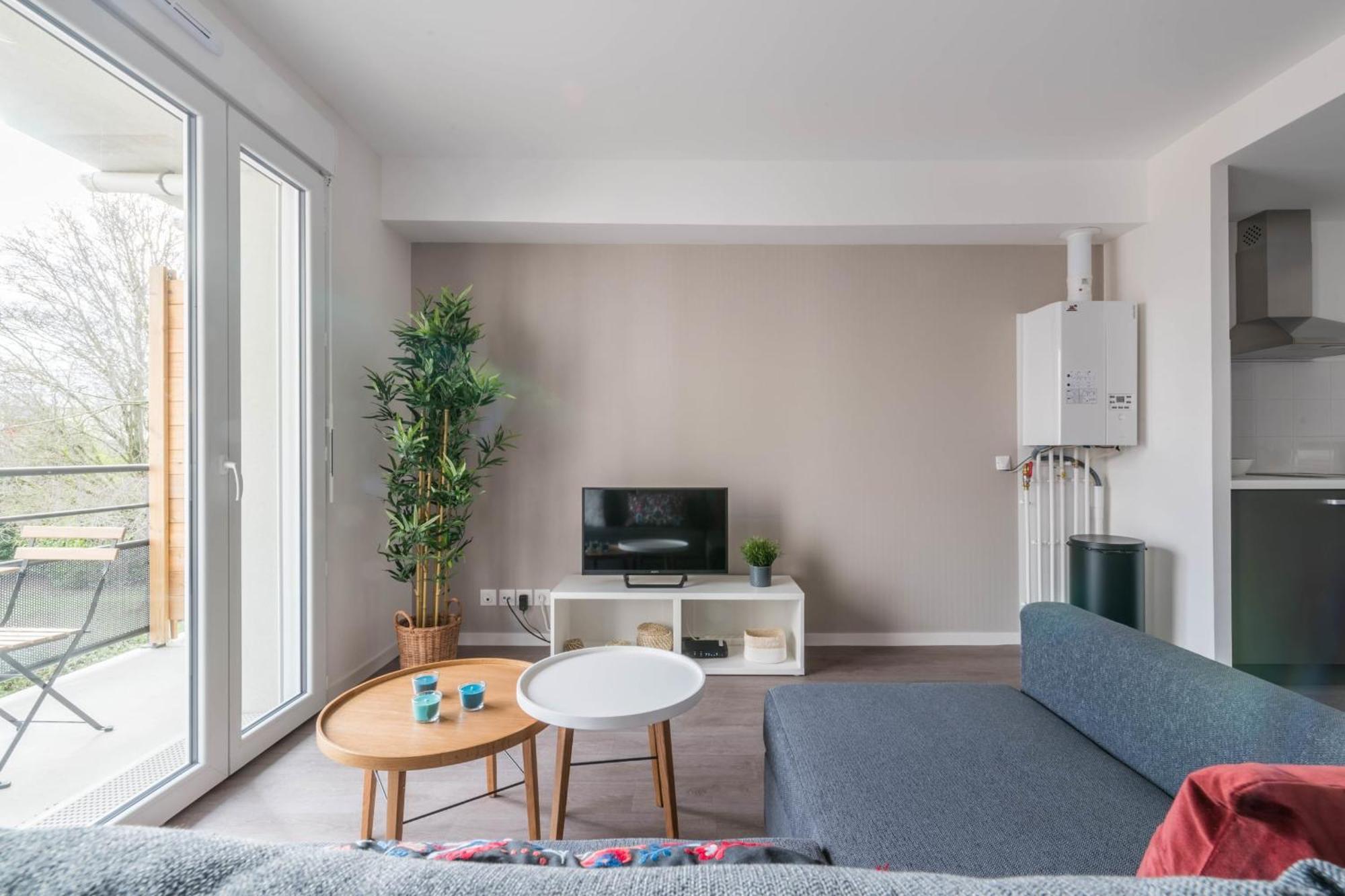 Theo - T2 Proche Gare Apartment Le Mans Bagian luar foto